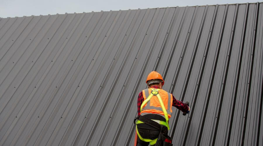 Professional metal roof installation services in Wahkiacus, WA